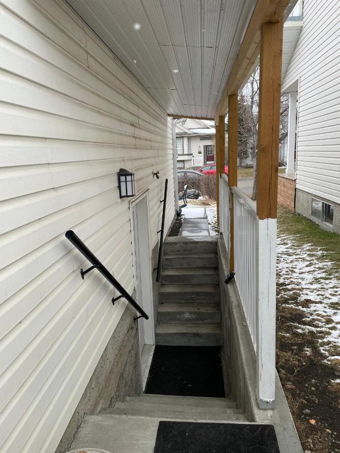 Super Luxury & Cozy Lower Level Apartment In Nw Calgary, Ab Close To Banff Exterior photo
